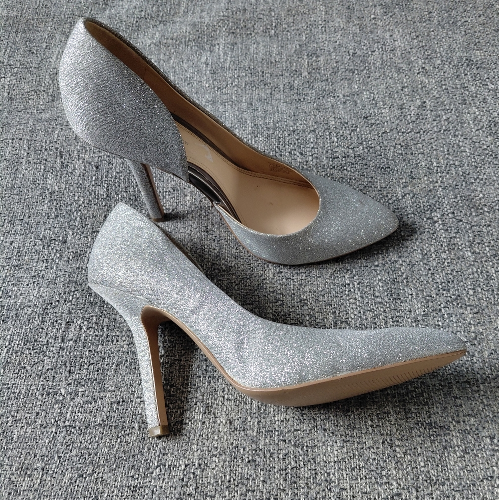 BCBG Generation Silver Glitter Sparkle Pointed Toe Heels Pumps Size 7.5m